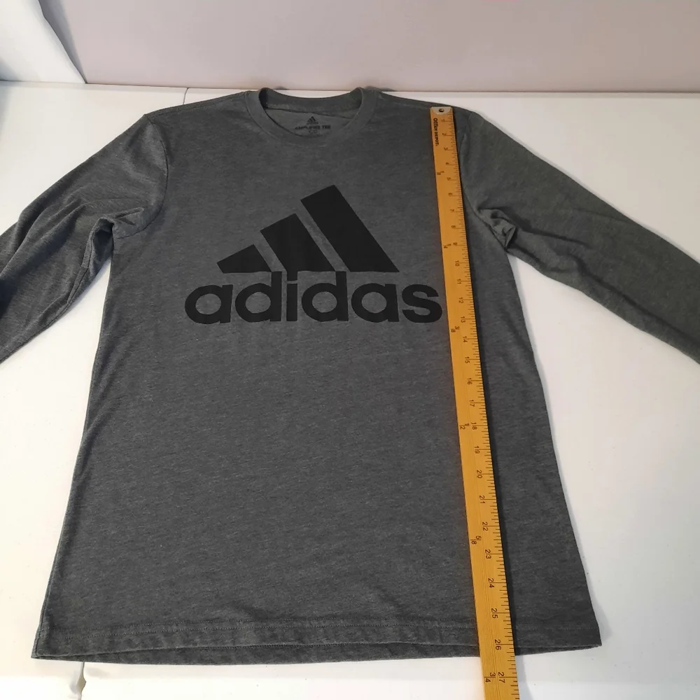 Bundle of 2 Adidas Men's Long Sleeve Tee Shirts Gray and Navy Blue size Small